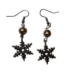 Silver snowflake earrings